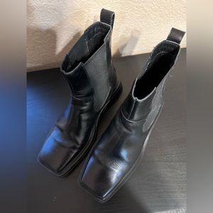 Vagabond chelsea boots